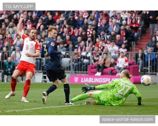 拜仁上演惊天逆转，0-3落后情况下4-3击败美因茨